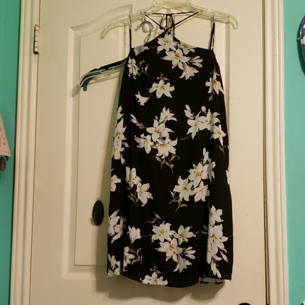 Essue black strappy dress